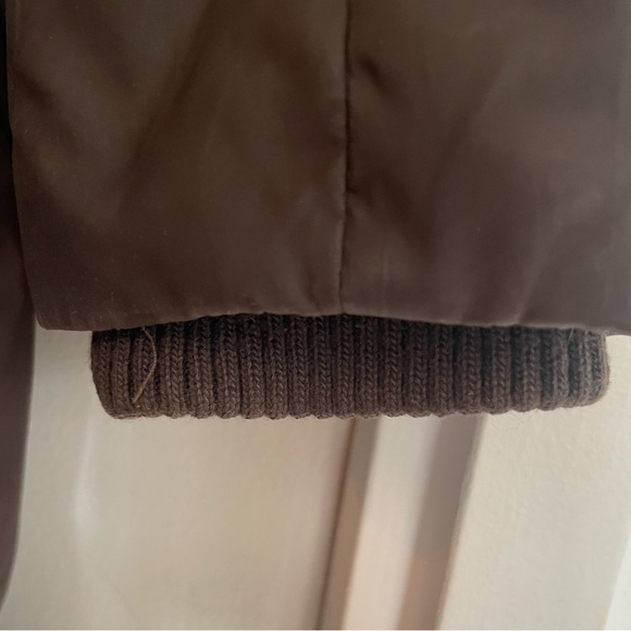 Ellen Tracy down puffer coat - Size M 
Satin and fleece lined 
Knee length - Picture 8 of 9